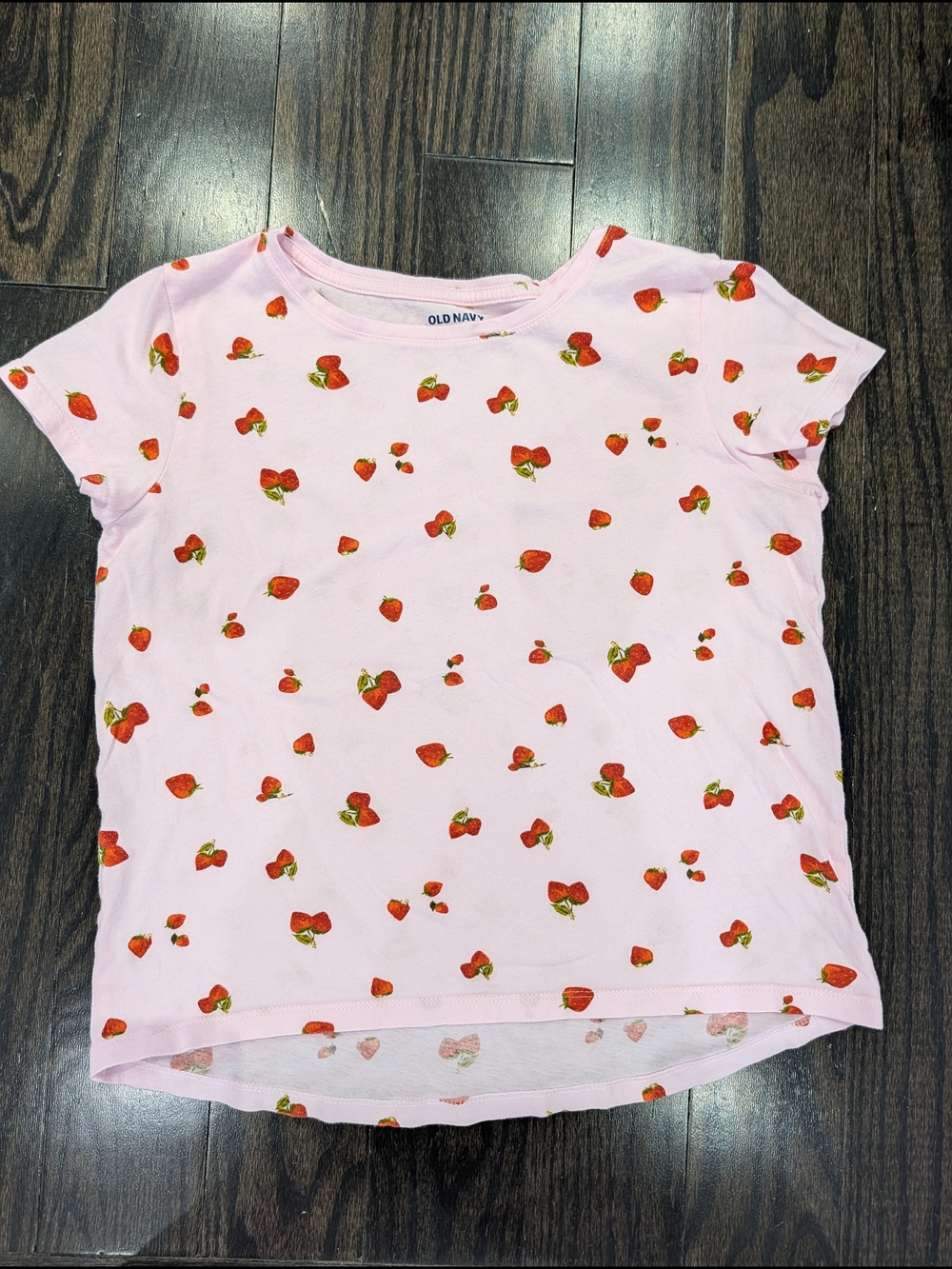 4/$20 Old Navy Strawberry Print T-Shirt – Girls XL (14–16)